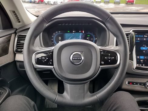 Used 2023 Volvo XC90 T8 Ultimate AWD/4WD image 7