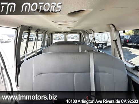 Used 2012 Ford E-350 and Econoline 350 XL w/ Exterior Upgrade Pkg image 8