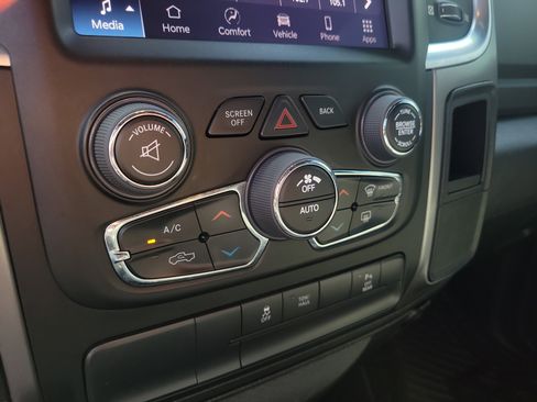 Used 2022 RAM 1500 Classic Warlock w/ Electronics Group image 11