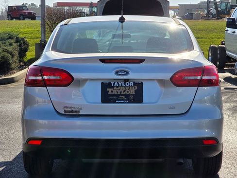 Used 2018 Ford Focus SE image 6