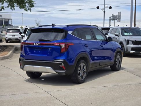 Certified 2024 Kia Seltos S FWD image 4