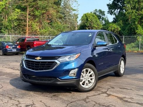 Used 2021 Chevrolet Equinox LT FWD image 2