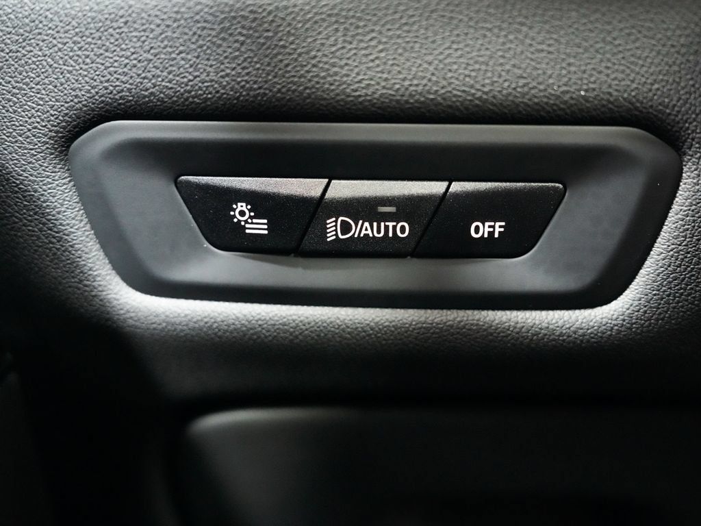 Used 2026 BMW X5 M Competition AWD/4WD image 23
