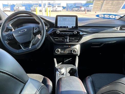 Used 2025 Ford Escape ST-Line AWD/4WD image 5