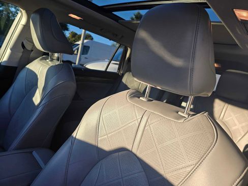 Used 2023 Toyota Highlander Platinum image 26