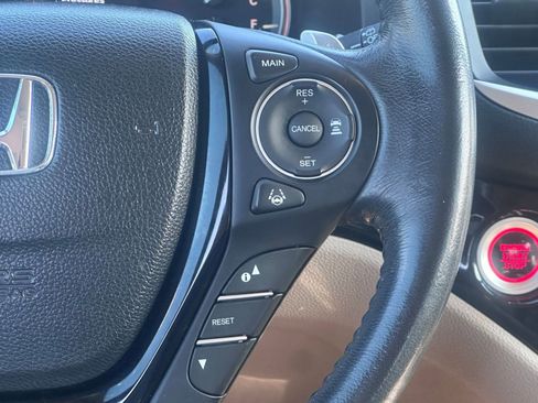 Used 2017 Honda Pilot Elite image 22