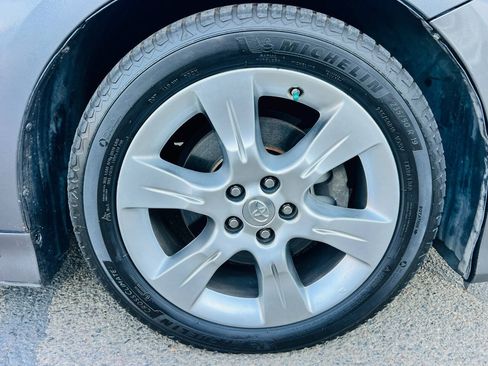 Used 2014 Toyota Sienna SE FWD image 12