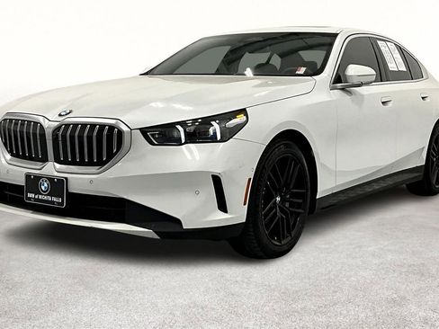 Used 2024 BMW 530i xDrive w/ Premium Package image 14