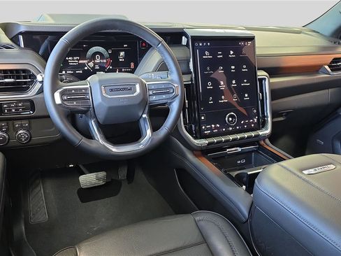 Used 2025 GMC Yukon Denali image 18