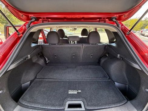Certified 2022 Nissan Rogue Sport SV image 30