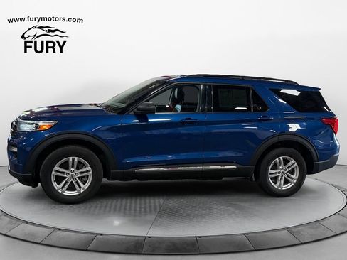 Used 2022 Ford Explorer XLT AWD/4WD image 6