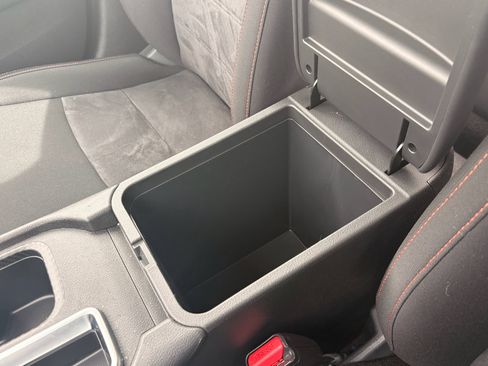 Certified 2024 Nissan Sentra SR FWD image 25