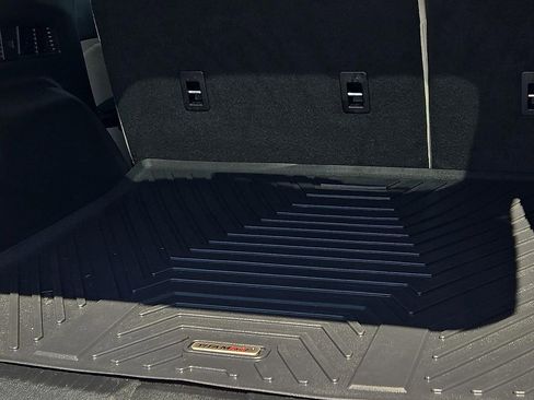 Used 2022 Ford Edge Titanium image 9