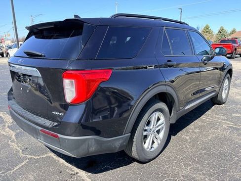 Used 2023 Ford Explorer XLT w/ Equipment Group 202A image 6