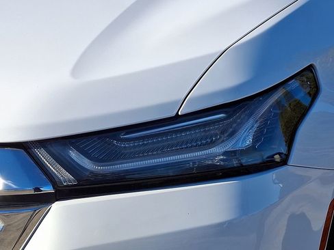 Used 2023 Chevrolet Traverse LT w/ LPO, Floor Liner Package image 9