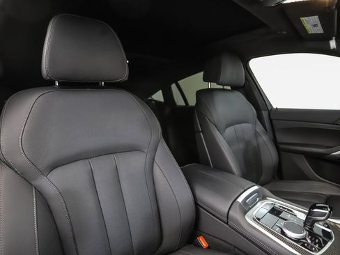 Used 2022 BMW X6 M50i w/ Premium Package AWD/4WD image 32