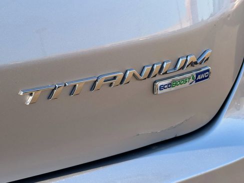 Used 2019 Ford Edge Titanium w/ Equipment Group 301A AWD/4WD image 13