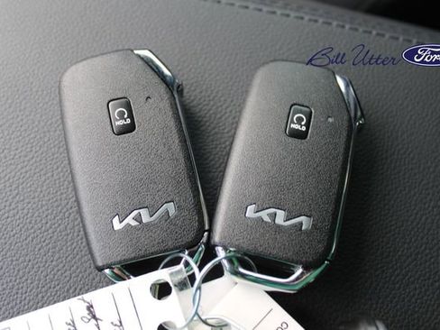Used 2025 Kia Sportage X-Line AWD/4WD image 25
