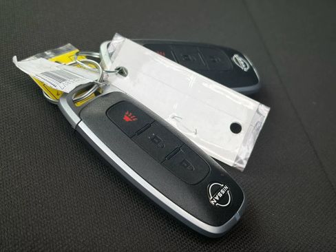 Certified 2025 Nissan Kicks Play S image 27