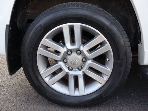 Used 2011 Toyota 4Runner Limited AWD/4WD image 45