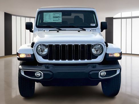 New 2025 Jeep Gladiator Sport image 15