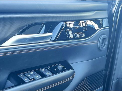 Used 2024 Jeep Grand Wagoneer Series III w/ Rear Seat Video Group 1 image 17