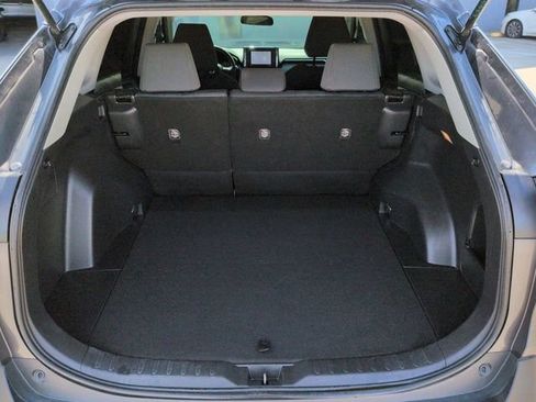 Used 2020 Toyota RAV4 XLE AWD/4WD image 13
