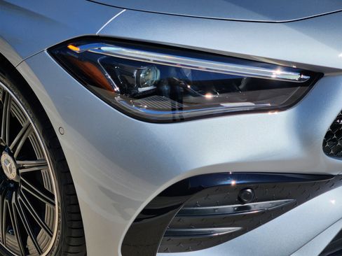 New 2026 Mercedes-Benz CLE 300 4MATIC Coupe image 7