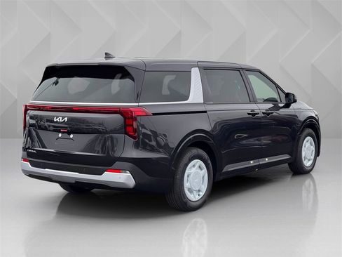 New 2026 Kia Carnival image 5