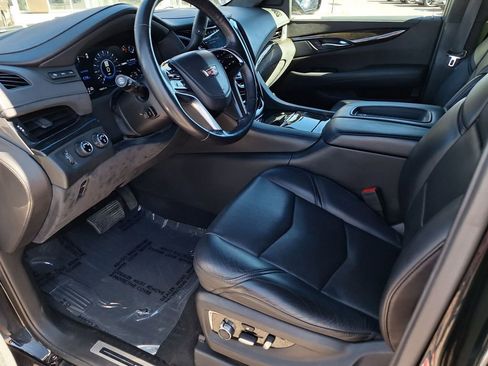 Used 2018 Cadillac Escalade ESV Platinum image 10