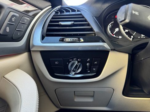 Used 2019 BMW X3 xDrive30i w/ Premium Package image 37