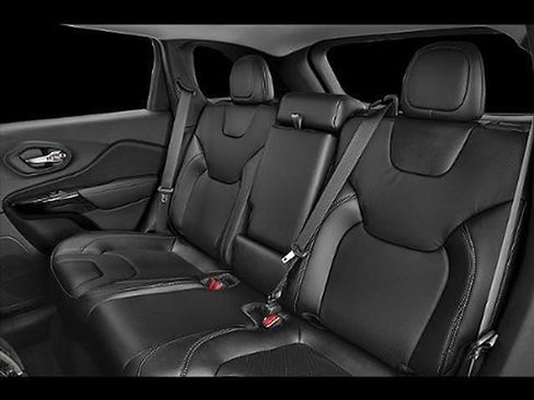 Used 2023 Jeep Cherokee Altitude Lux image 42