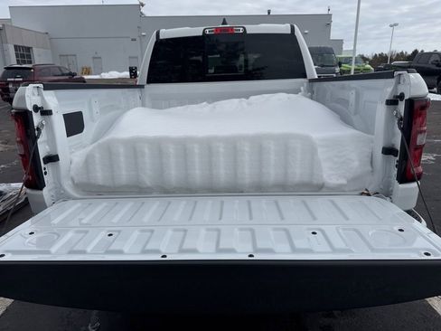 New 2026 RAM 1500 4x4 Crew Cab image 41