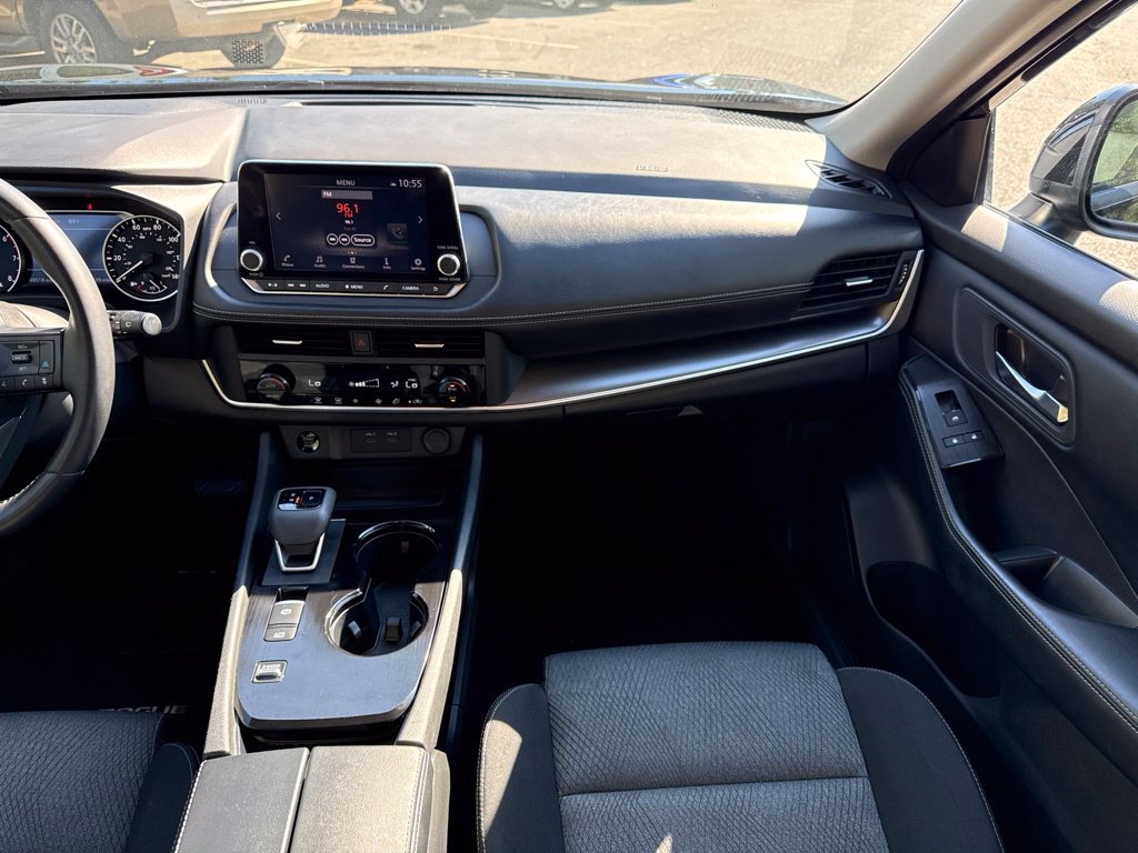 Used 2025 Nissan Rogue SV FWD image 29
