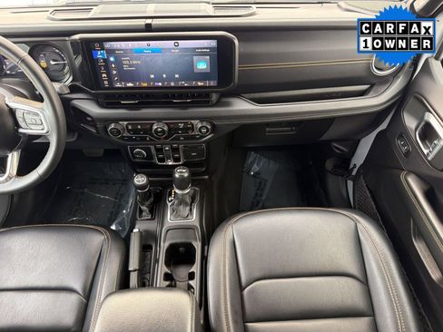 Used 2024 Jeep Wrangler Unlimited Sahara AWD/4WD image 27