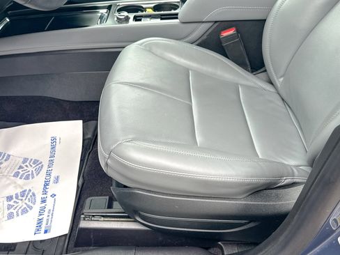 Certified 2022 Lincoln Corsair Standard w/ Equipment Group 101A image 20