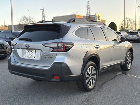 Certified 2025 Subaru Outback Premium image 3