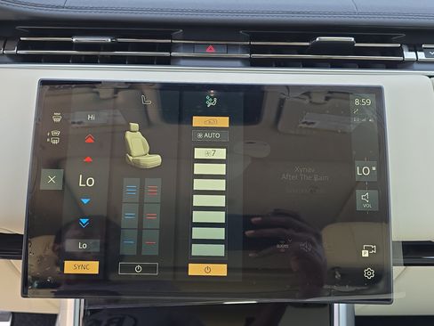 New 2026 Land Rover Range Rover SE AWD/4WD image 22
