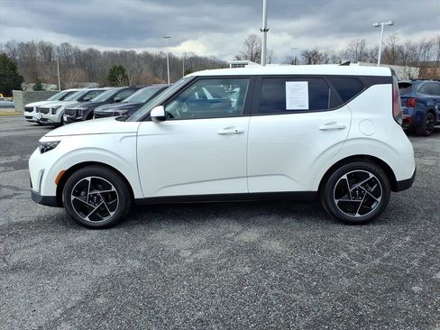 Used 2023 Kia Soul EX image 7