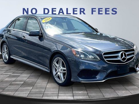 Used 2014 Mercedes-Benz E 350 4MATIC Sedan image 3