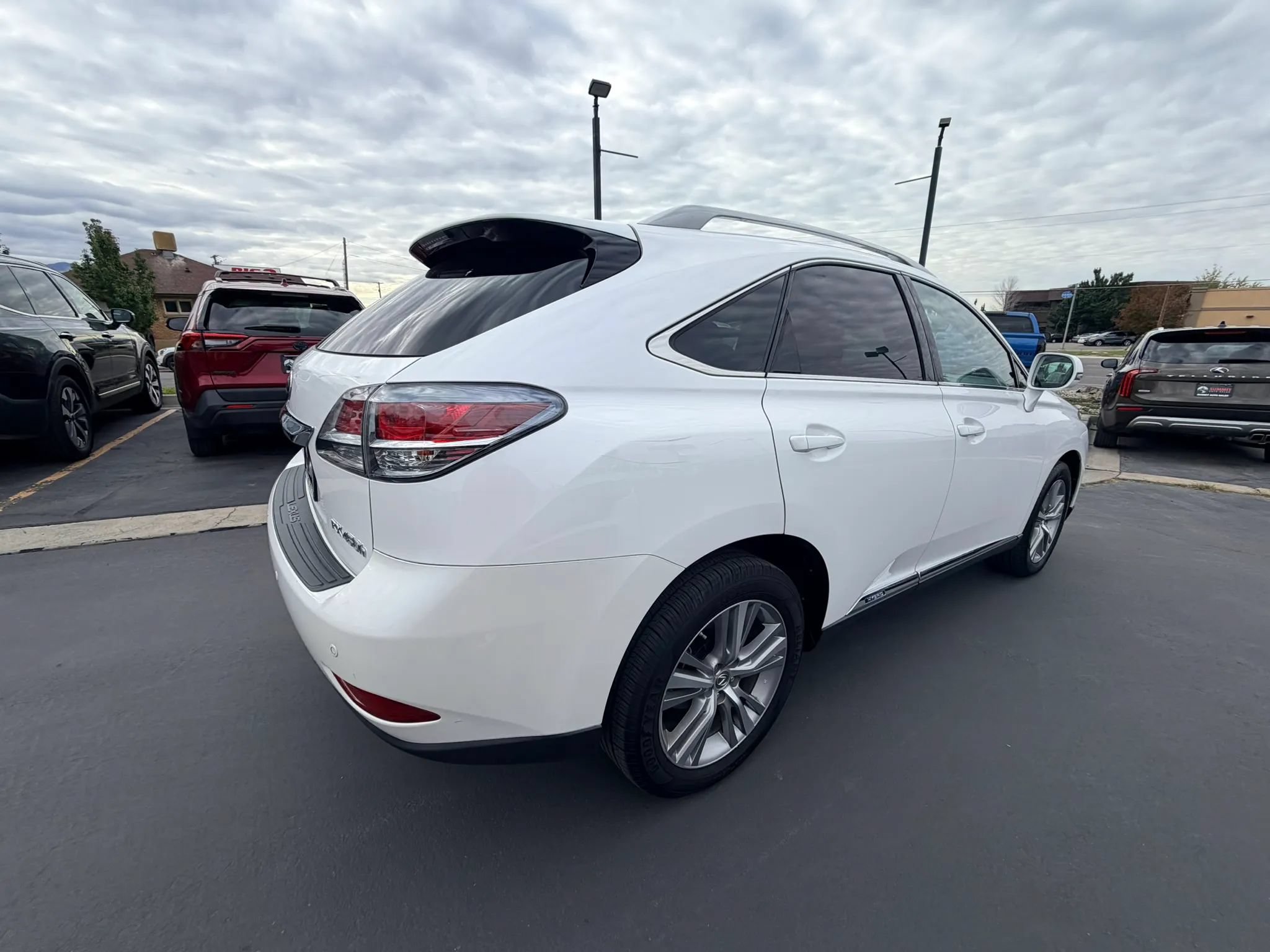 Used 2015 Lexus RX 450h AWD image 3