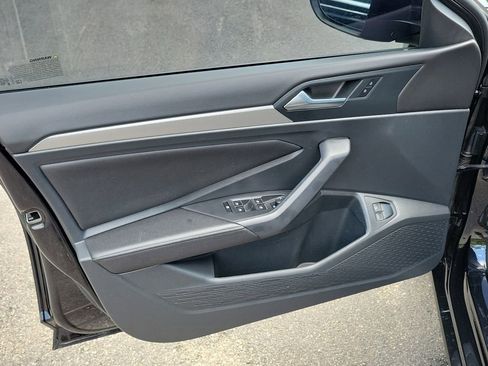 Used 2023 Volkswagen Jetta Sport image 15