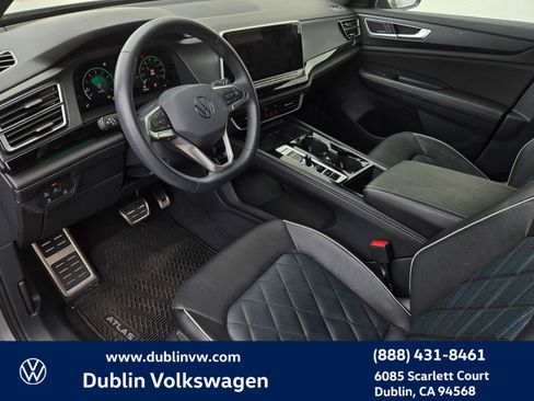 Certified 2024 Volkswagen Atlas Cross Sport SEL Premium R-Line image 9