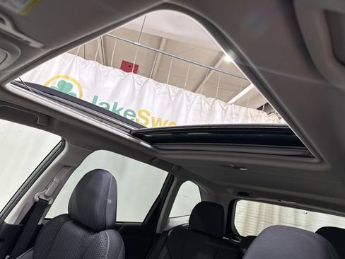 Used 2019 Subaru Forester Premium AWD/4WD image 22