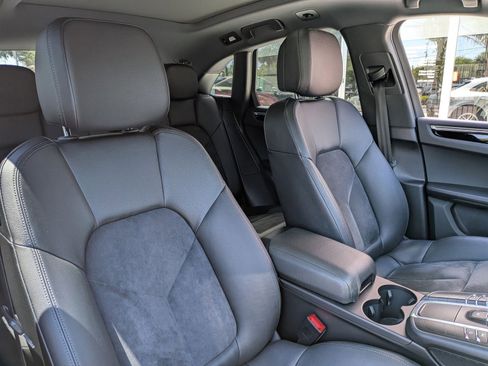 Certified 2019 Porsche Macan image 26