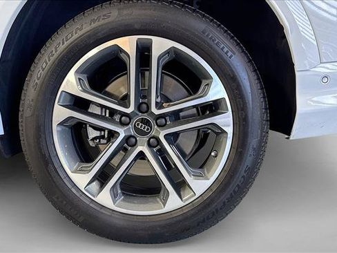 Certified 2025 Audi Q5 Premium w/ Convenience Package AWD/4WD image 29