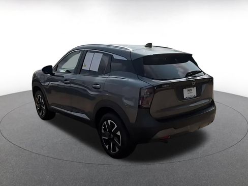 Used 2026 Nissan Kicks SV w/ Cold Weather Package AWD/4WD image 9