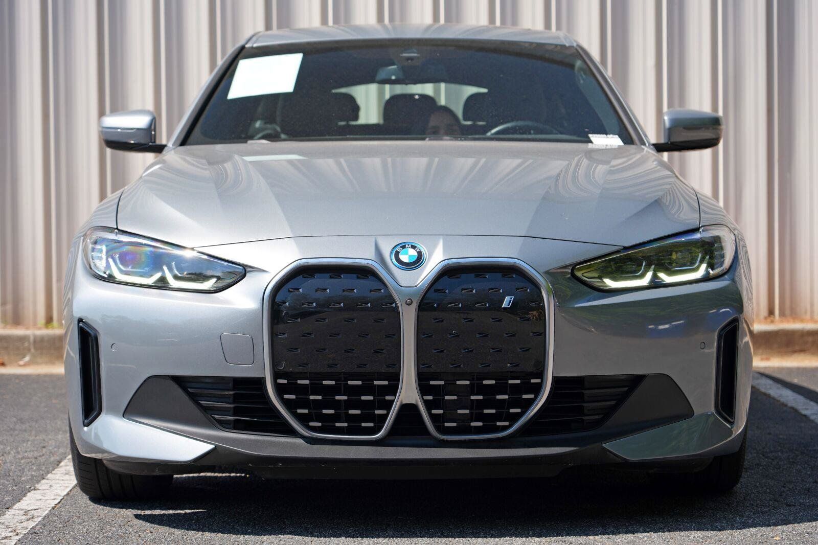 Used 2023 BMW i4 eDrive40 w/ Premium Package RWD image 7