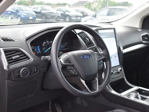 Used 2024 Ford Edge Titanium AWD/4WD image 10