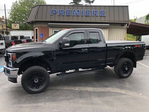 Used 2018 Ford F250 XLT w/ XLT Value Package AWD/4WD image 1